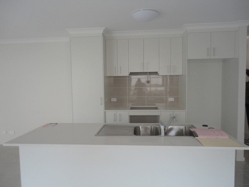 32 Venetian Way, Coomera QLD 4209