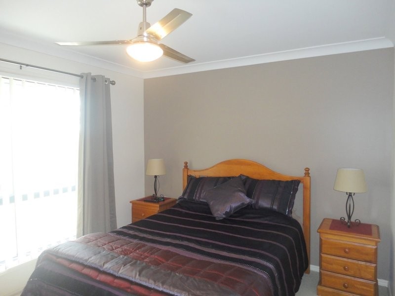 2/2 Valda Avenue, Coomera QLD 4209