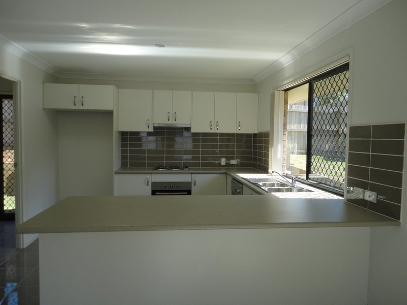 18 Hanover Drive, Pimpama QLD 4209