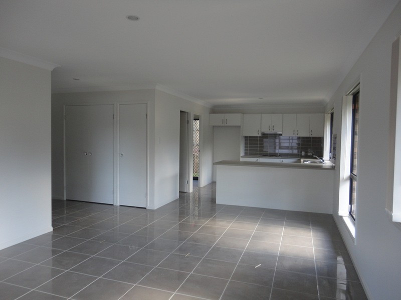 18 Hanover Drive, Pimpama QLD 4209