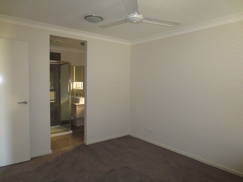13 Carnarvon Court, Pimpama QLD 4209