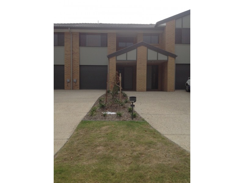 2/24 Christine Drive, Coomera QLD 4209