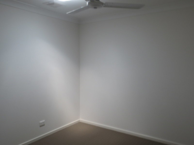 2/24 Christine Drive, Coomera QLD 4209