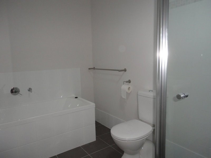 2/7 Alfa Drive, Upper Coomera QLD 4209