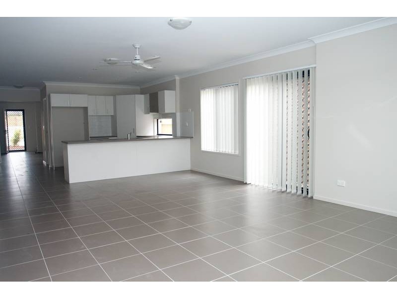 52 Lisa Crescent, Coomera QLD 4209