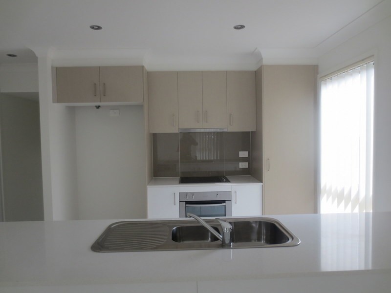 12  Gunther Avenue, Coomera QLD 4209