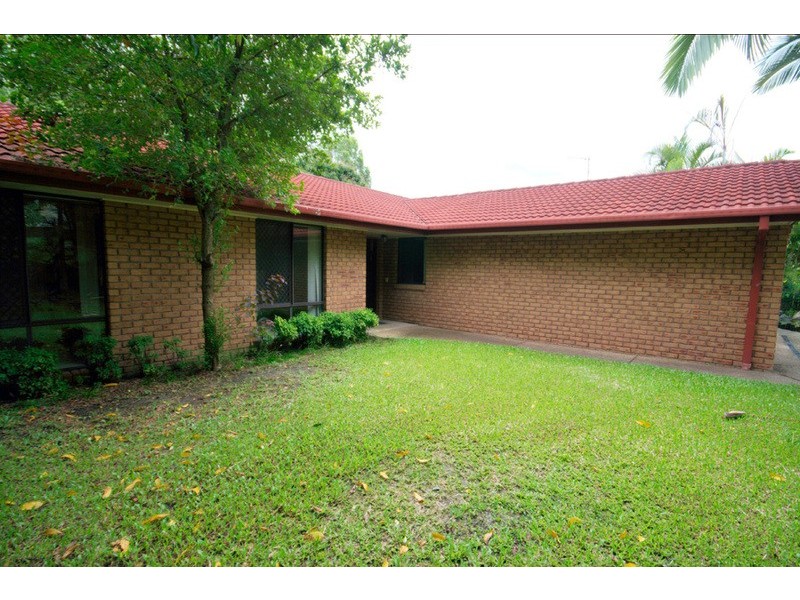 19 Woolmere Street, Carrara QLD 4211