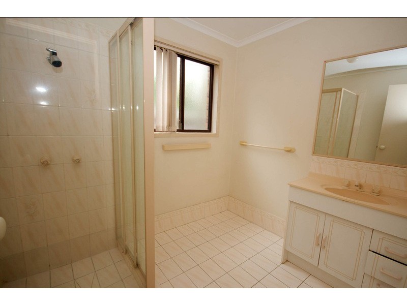 19 Woolmere Street, Carrara QLD 4211