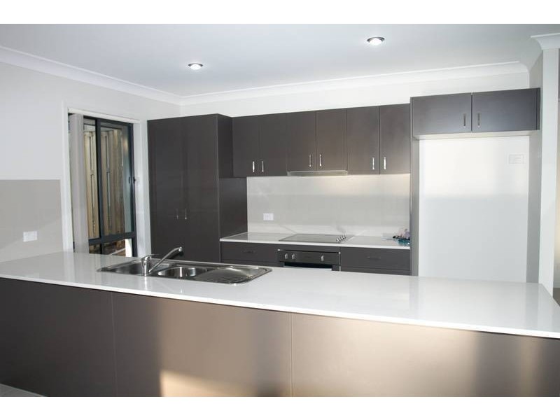 13 Wildflower Circuit, Upper Coomera QLD 4209