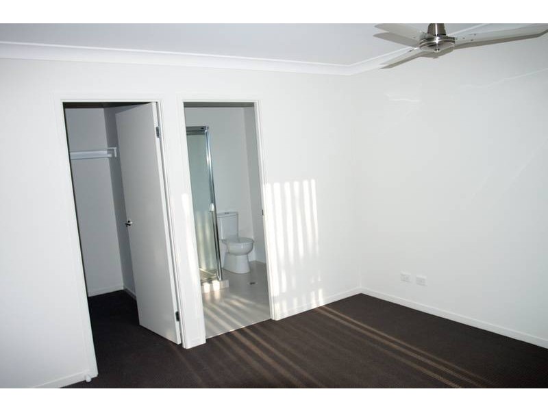 13 Wildflower Circuit, Upper Coomera QLD 4209