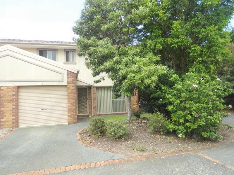 3/2 Koala Town Road, Upper Coomera QLD 4209