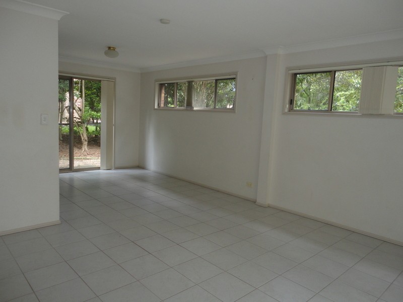 3/2 Koala Town Road, Upper Coomera QLD 4209