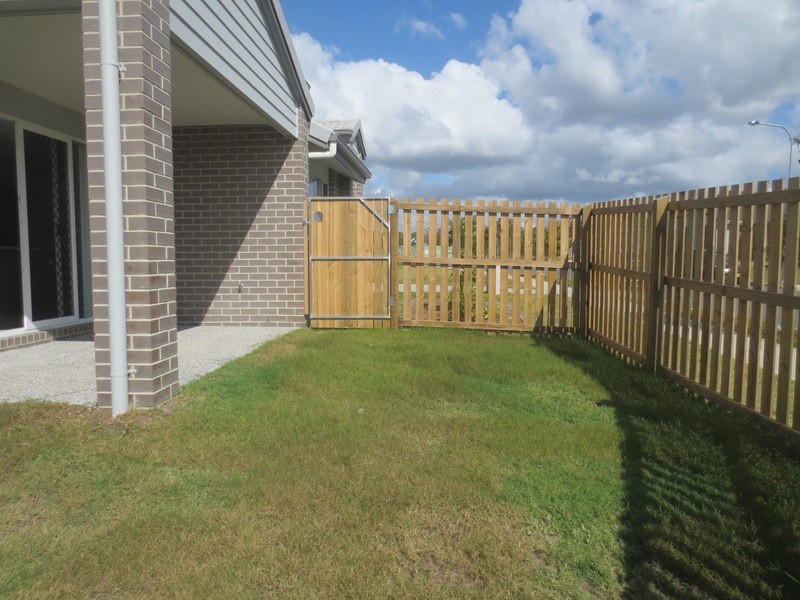 6 Charles Avenue & cnr John Street, Pimpama QLD 4209