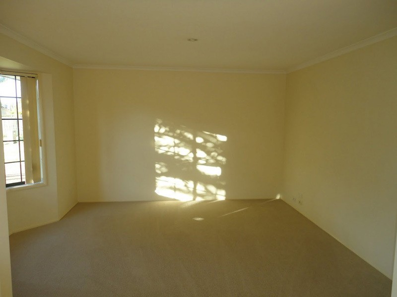 6 Hollyfern Court, Oxenford QLD 4210