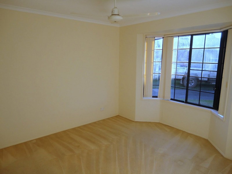 6 Hollyfern Court, Oxenford QLD 4210