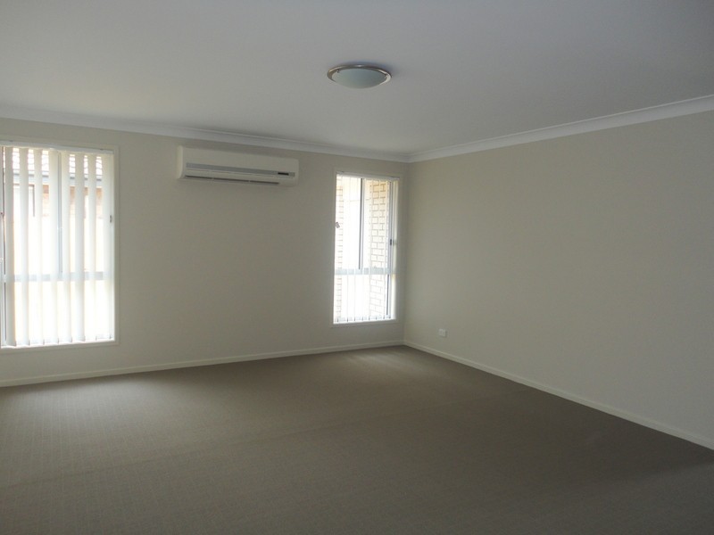11  Mclachlan  Circuit, Pimpama QLD 4209