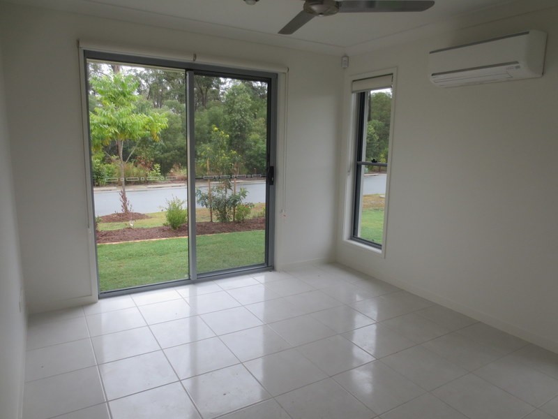 1/24 Cirrus Way, Coomera QLD 4209