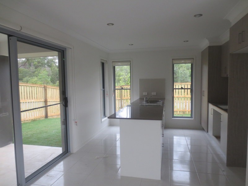 2/24 Cirrus Way, Coomera QLD 4209