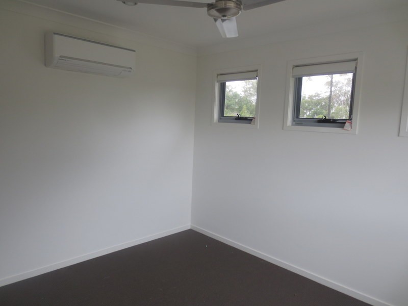 2/24 Cirrus Way, Coomera QLD 4209