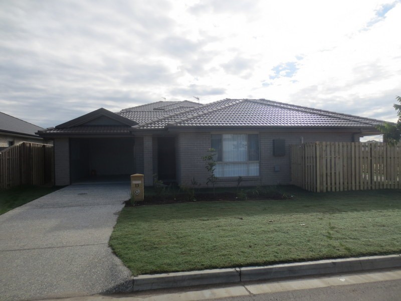 2 Carnarvon Court, Pimpama QLD 4209