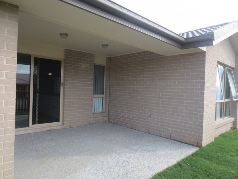 2 Carnarvon Court, Pimpama QLD 4209