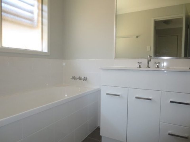 70 Beaumont Drive, Pimpama QLD 4209