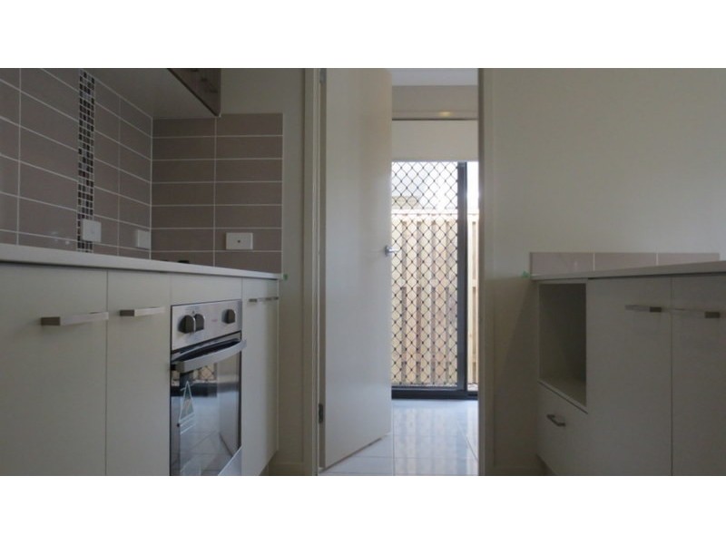 5 Ningaloo Drive, Pimpama QLD 4209