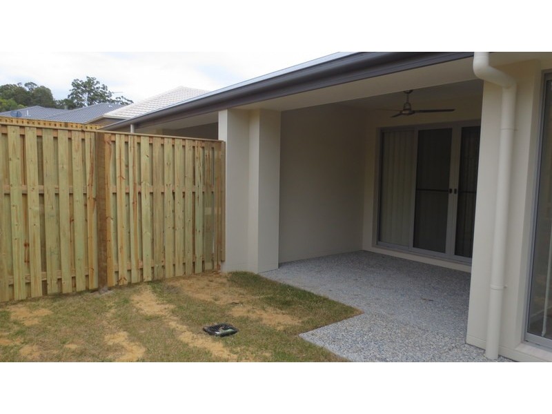 1/18 Gullwing Drive, Upper Coomera QLD 4209