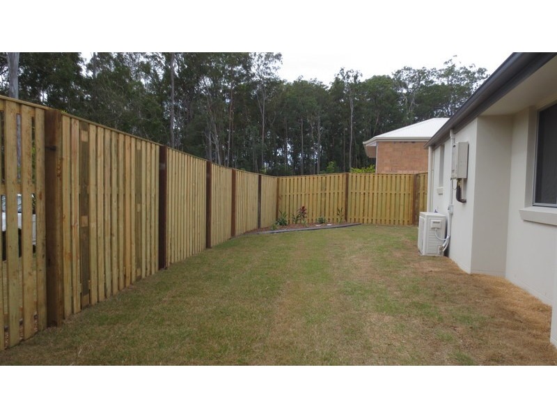 1/18 Gullwing Drive, Upper Coomera QLD 4209