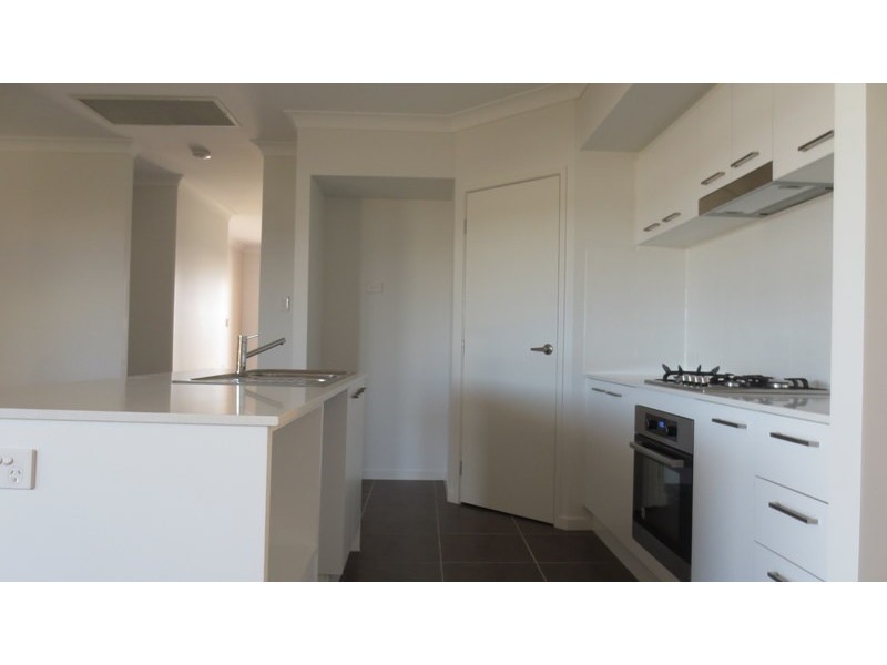 3 Tiffany Way, Pimpama QLD 4209