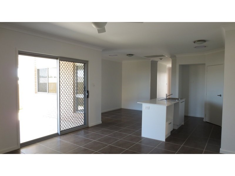 3 Tiffany Way, Pimpama QLD 4209