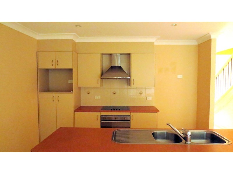 2/17 Park Esplanade, Coomera QLD 4209