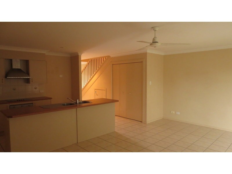 2/17 Park Esplanade, Coomera QLD 4209