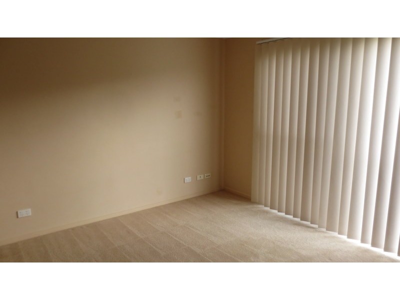 2/17 Park Esplanade, Coomera QLD 4209