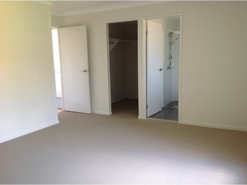 23 Gordon Drive, Upper Coomera QLD 4209