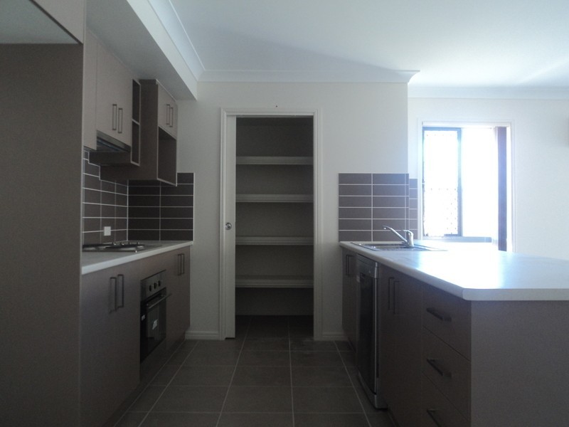 4 Cypress Circuit, Coomera QLD 4209