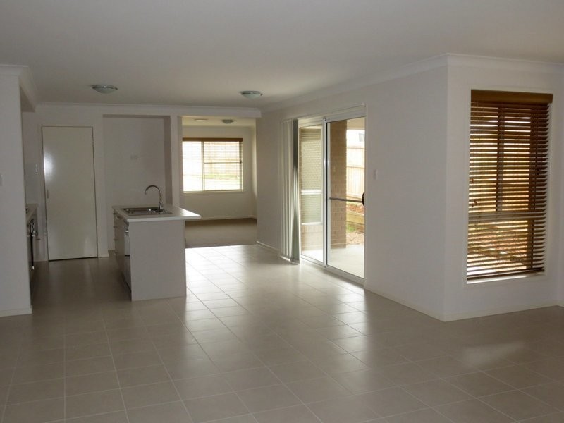 37 Banks Drive, Ormeau QLD 4208