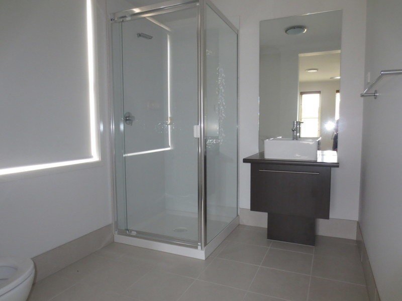 37 Banks Drive, Ormeau QLD 4208