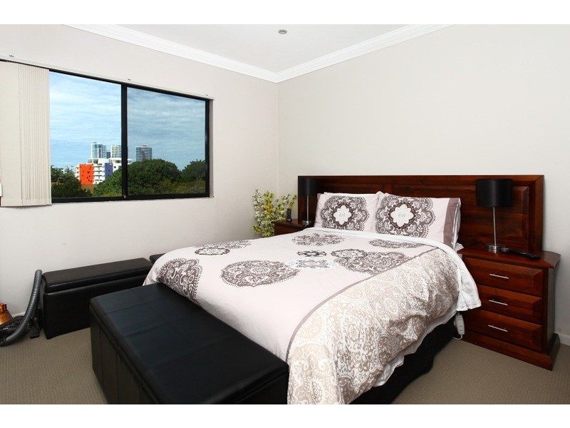 10/14 Little Norman Street, Southport QLD 4215