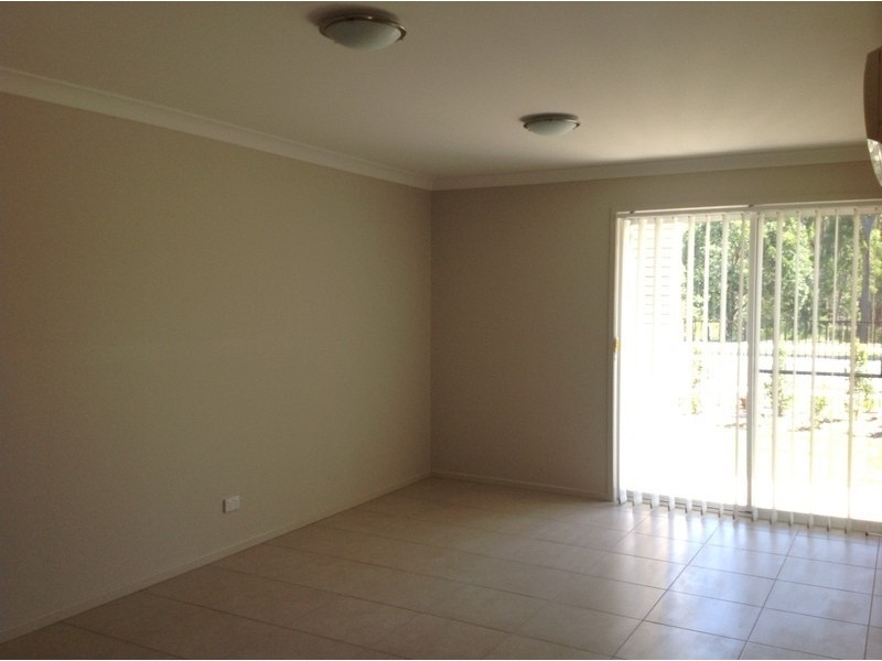 3/3  Christine Drive, Coomera QLD 4209