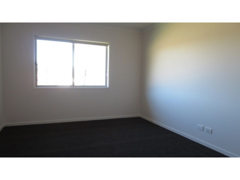 26 Treecreeper  Crescent, Upper Coomera QLD 4209