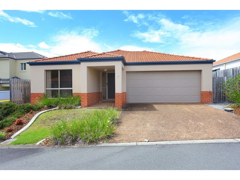 6/8A Clydesdale Drive, Upper Coomera QLD 4209