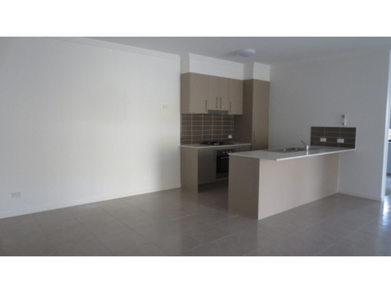 1/36 Gullwing Drive, Upper Coomera QLD 4209
