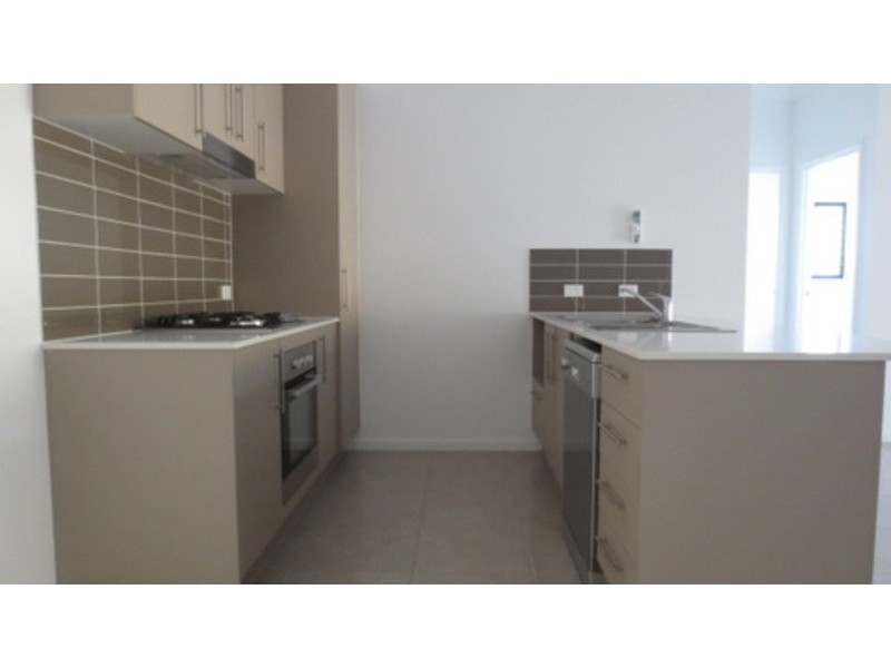 1/36 Gullwing Drive, Upper Coomera QLD 4209