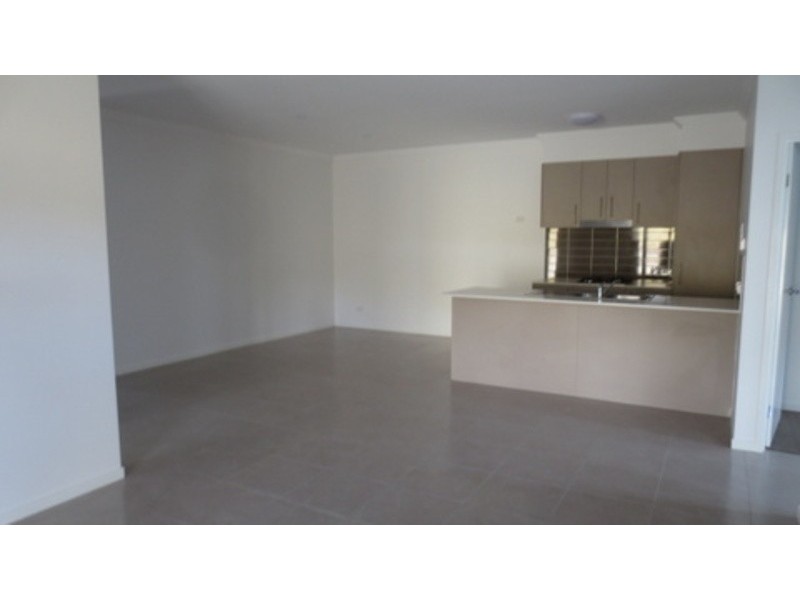 1/36 Gullwing Drive, Upper Coomera QLD 4209