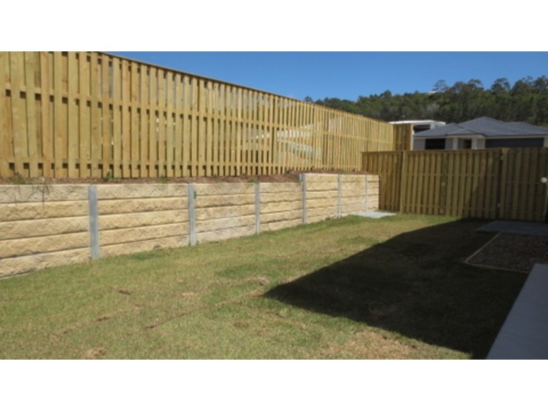 1/36 Gullwing Drive, Upper Coomera QLD 4209