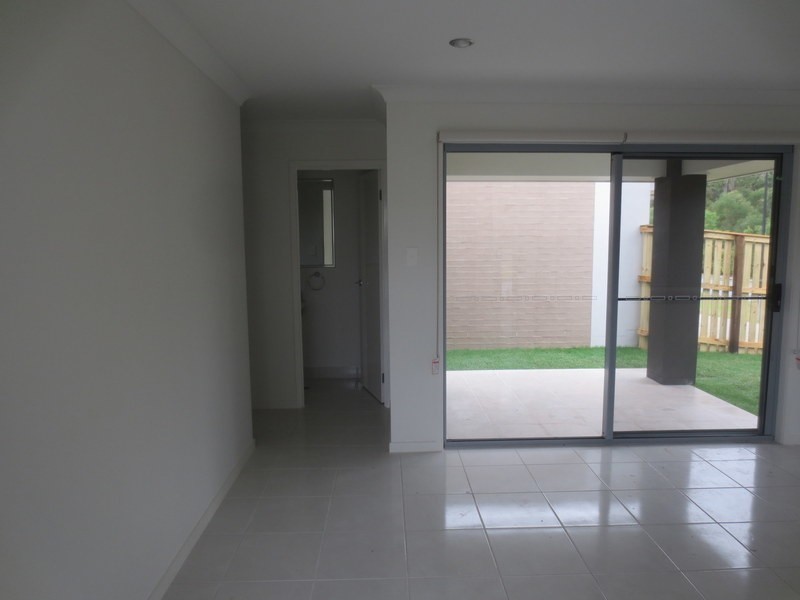 1/24 Cirrus Way, Coomera QLD 4209