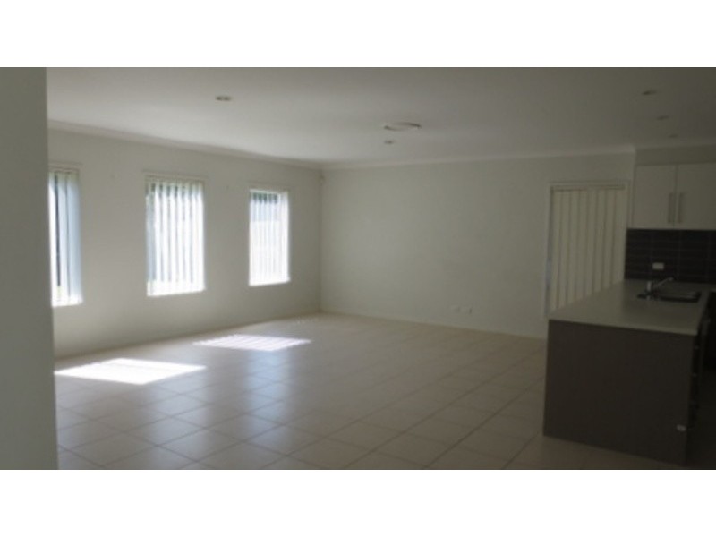 4 Bishopwood Court, Upper Coomera QLD 4209