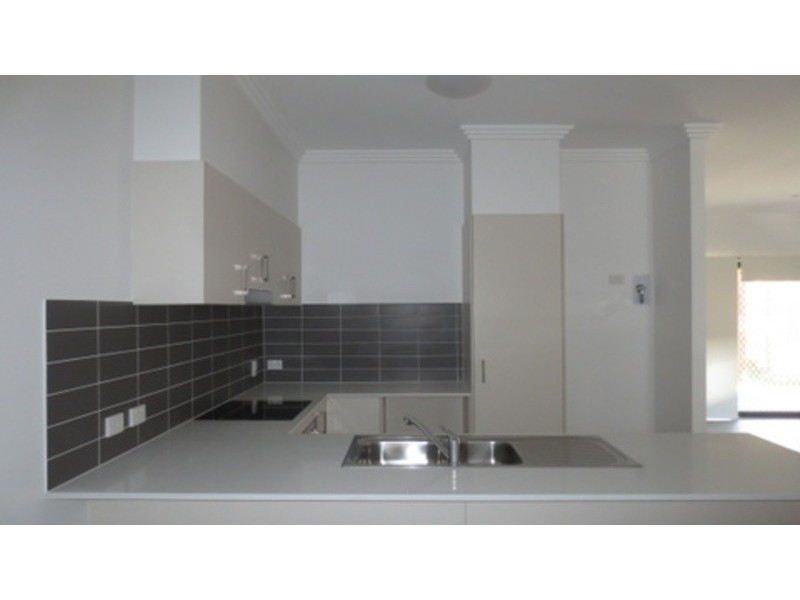 1/11 Dorretti Circuit, Upper Coomera QLD 4209