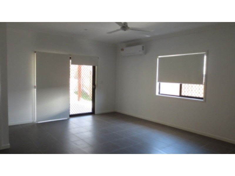 1/11 Dorretti Circuit, Upper Coomera QLD 4209